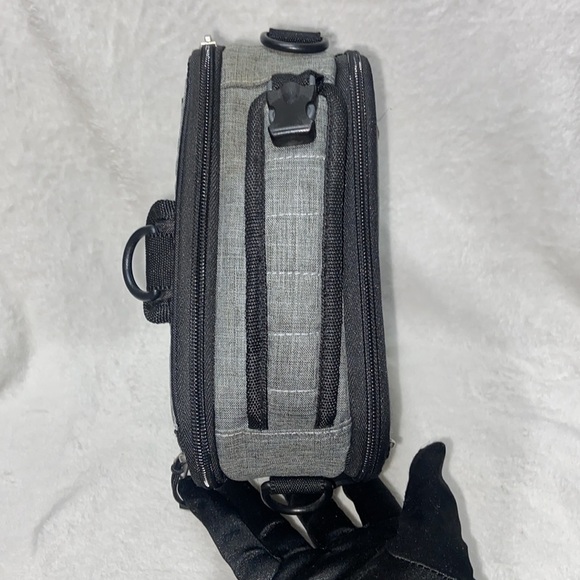 Tommy Bahama Expandable Lunch Pack Grey - Picture 4 of 11